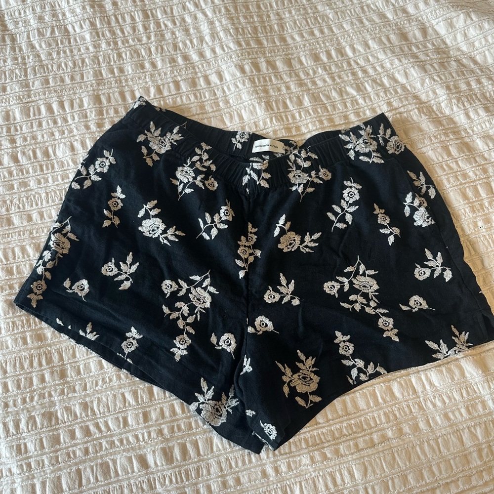 Floral Black Women's Shorts